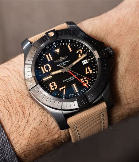 breitling avenger watch review.